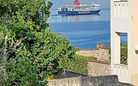 Seaview Luxury Apartment